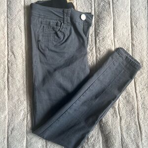 Democracy Women's Skinny Jeans in Charcoal Gray